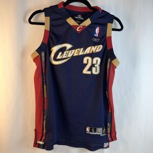 Reebok LeBron James Jersey Navy Youth Large (14-16) Cavaliers #23 NBA Retro
